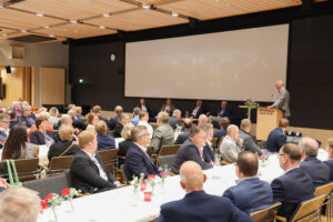 Hans Ahola 70 år välgörenhetsseminarium